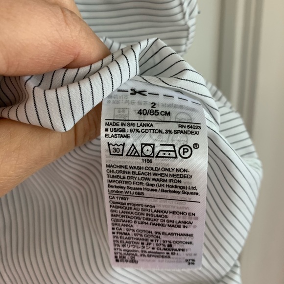 Banana Republic Tuxedo Style Shirt - Picture 4 of 4